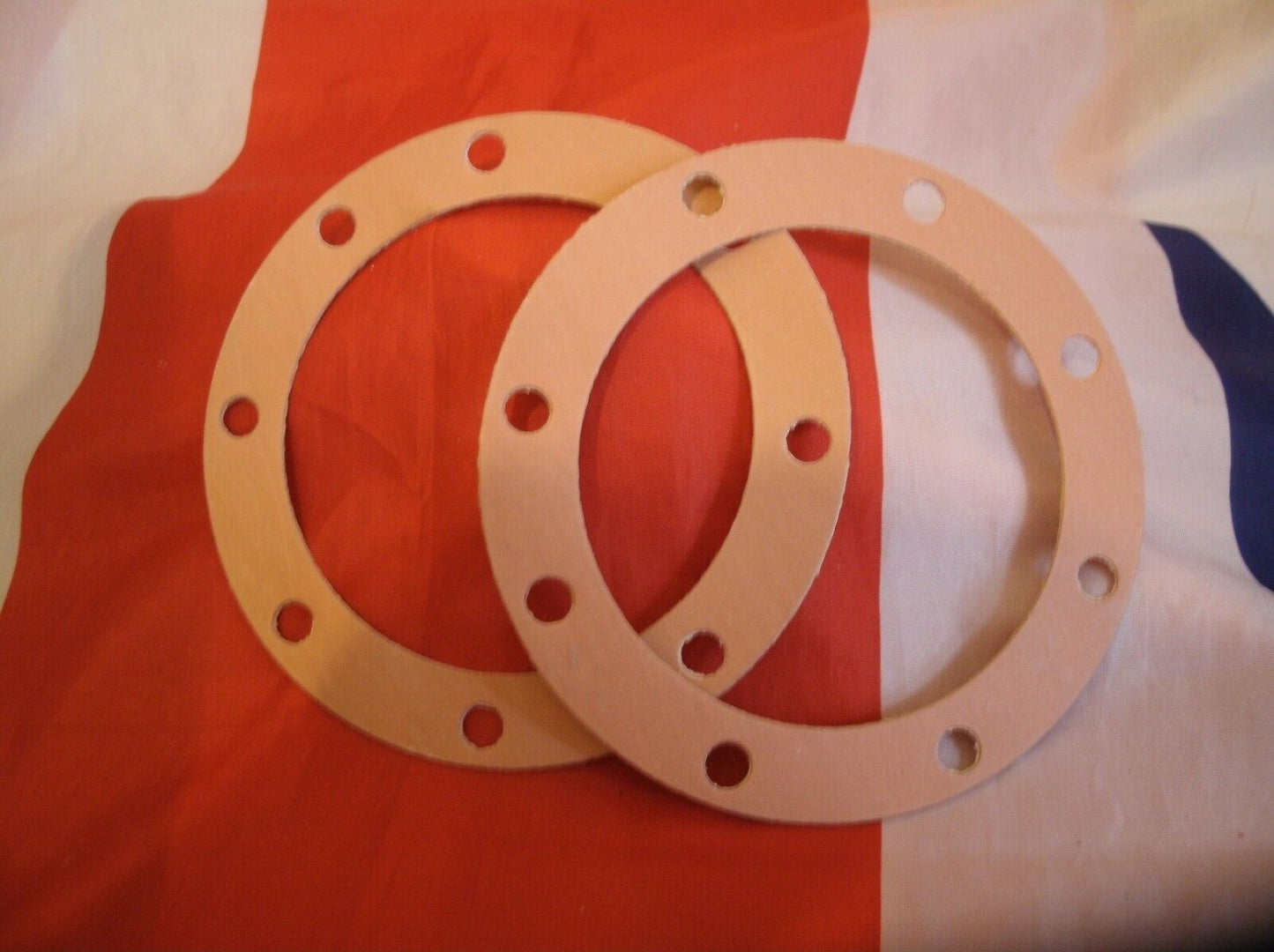 NEW ROVER V8 MECHANICAL PETROL PUMP GASKET TO TIMING COVER
