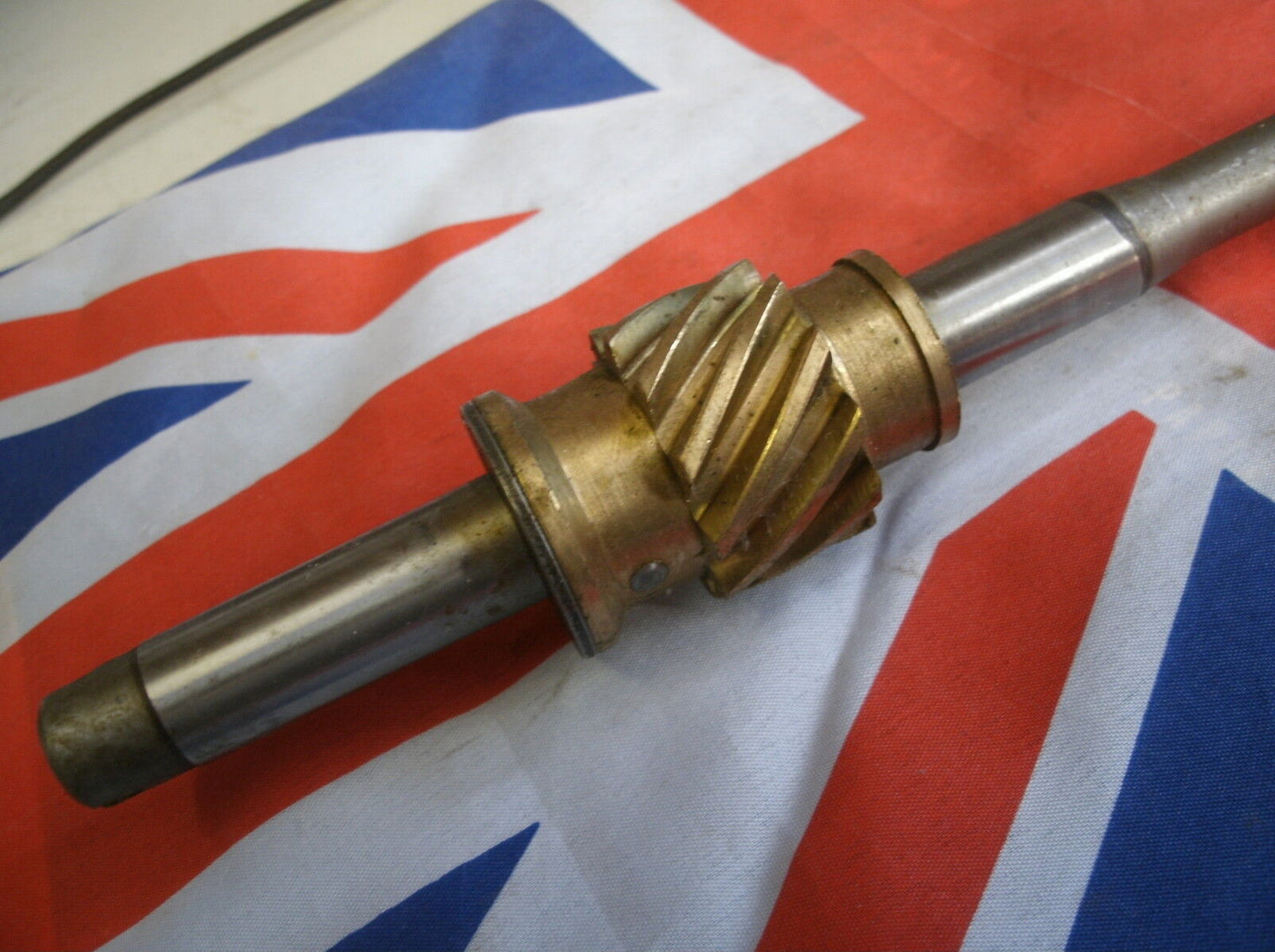 NOS Land Rover P3 P4 P5 1948 to 1977. 4 & 6 cylinder oil pump drive gear NEW.