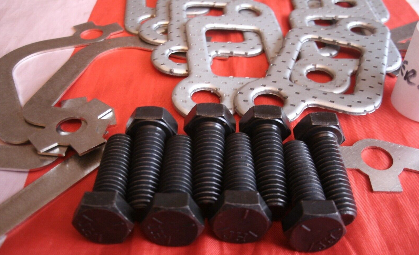 One NEW Classic Range Rover 3.5 Exhaust Manifold Fitting Kit. Mk110b.