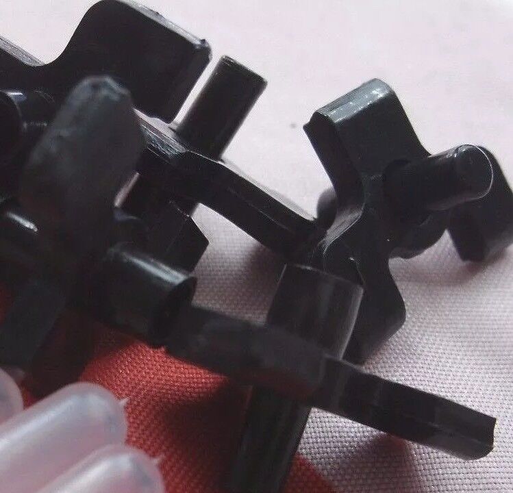 FORD GRANADA ONE NEW Set of Chrome wast line trim fixing Clips