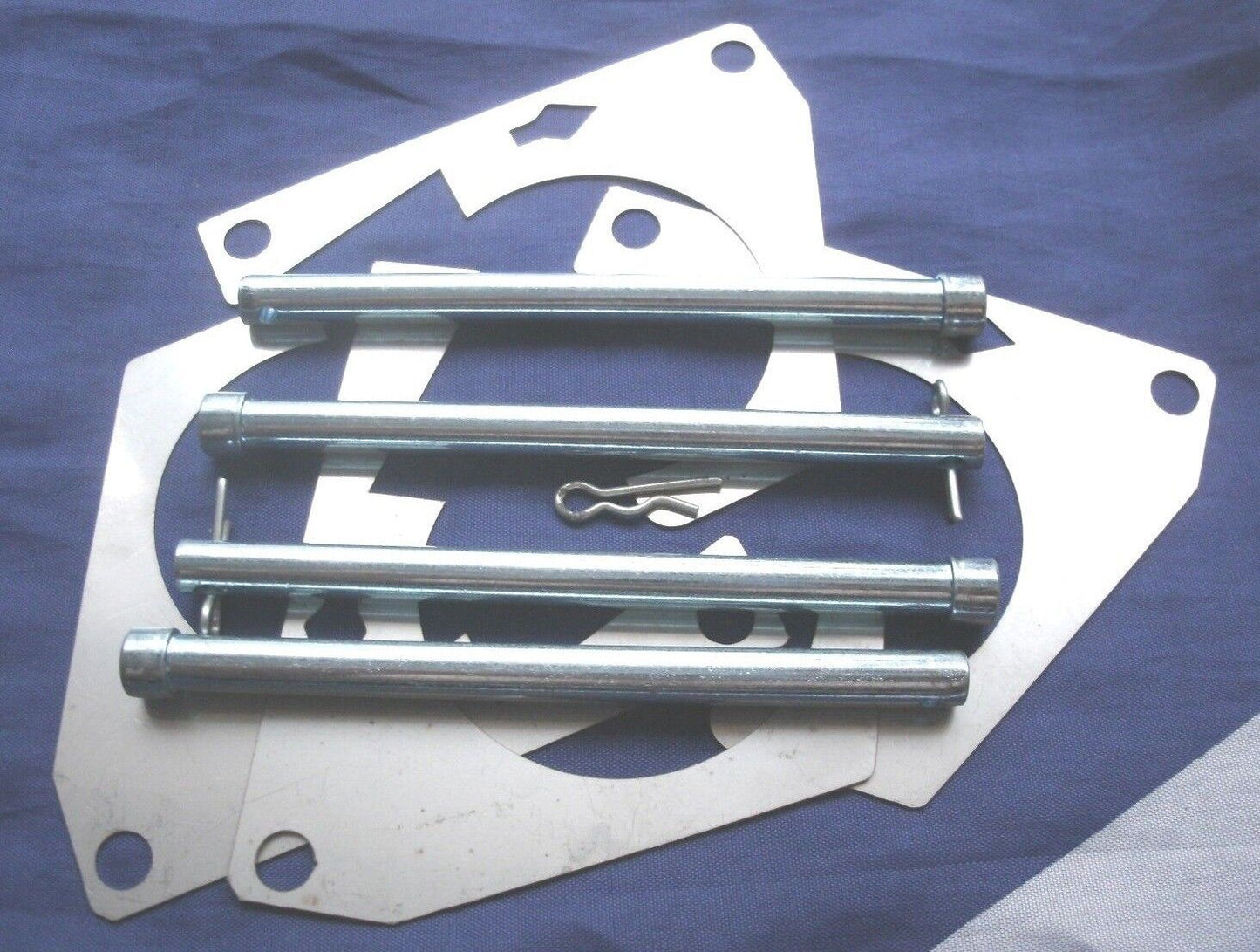NEW ROVER P5B V8 ALL MODELS 1967 1974 FRONT BRAKE CALIPER PIN KIT ONLY.