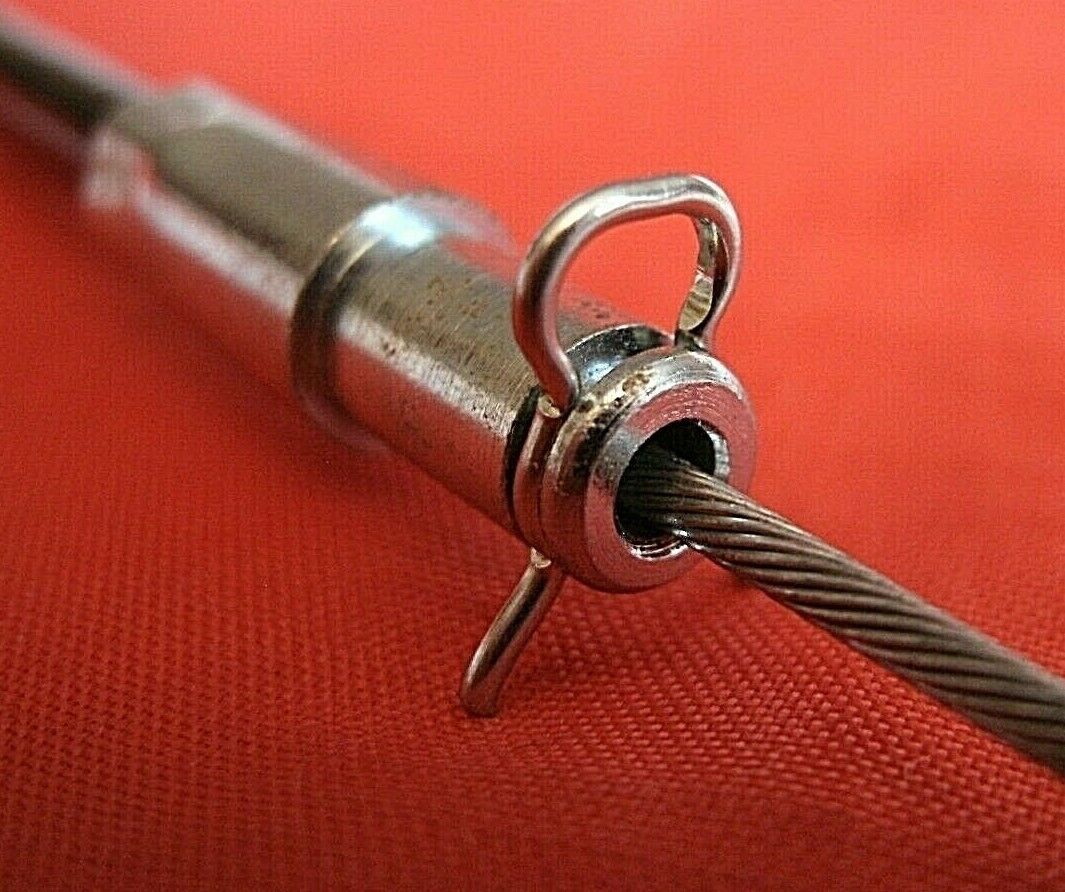 ROVER P6B 1 New Pair of Cold start Choke Cable Fixing clips to Carburetor body