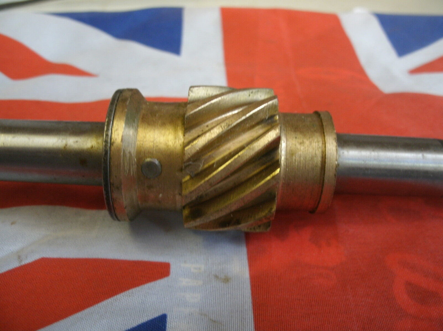 NOS Land Rover P3 P4 P5 1948 to 1977. 4 & 6 cylinder oil pump drive gear NEW.