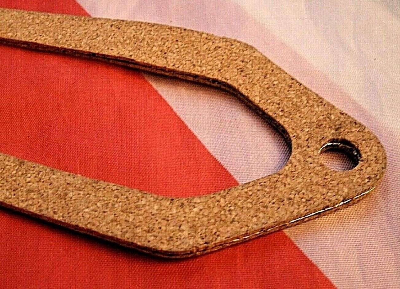ONE NEW HEAD TO TIMING COVER GASKET FORD LOTUS 1558c 4 CYL CORTINA ESCORT ELAN