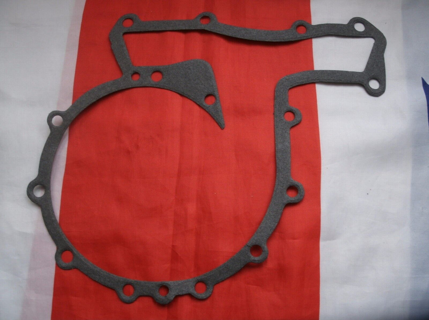 NEW ROVER P5B V8 WATER SYSTEM OUTLET PIPE REAR OF INLET MANIFOLD 2 BOLT GASKET