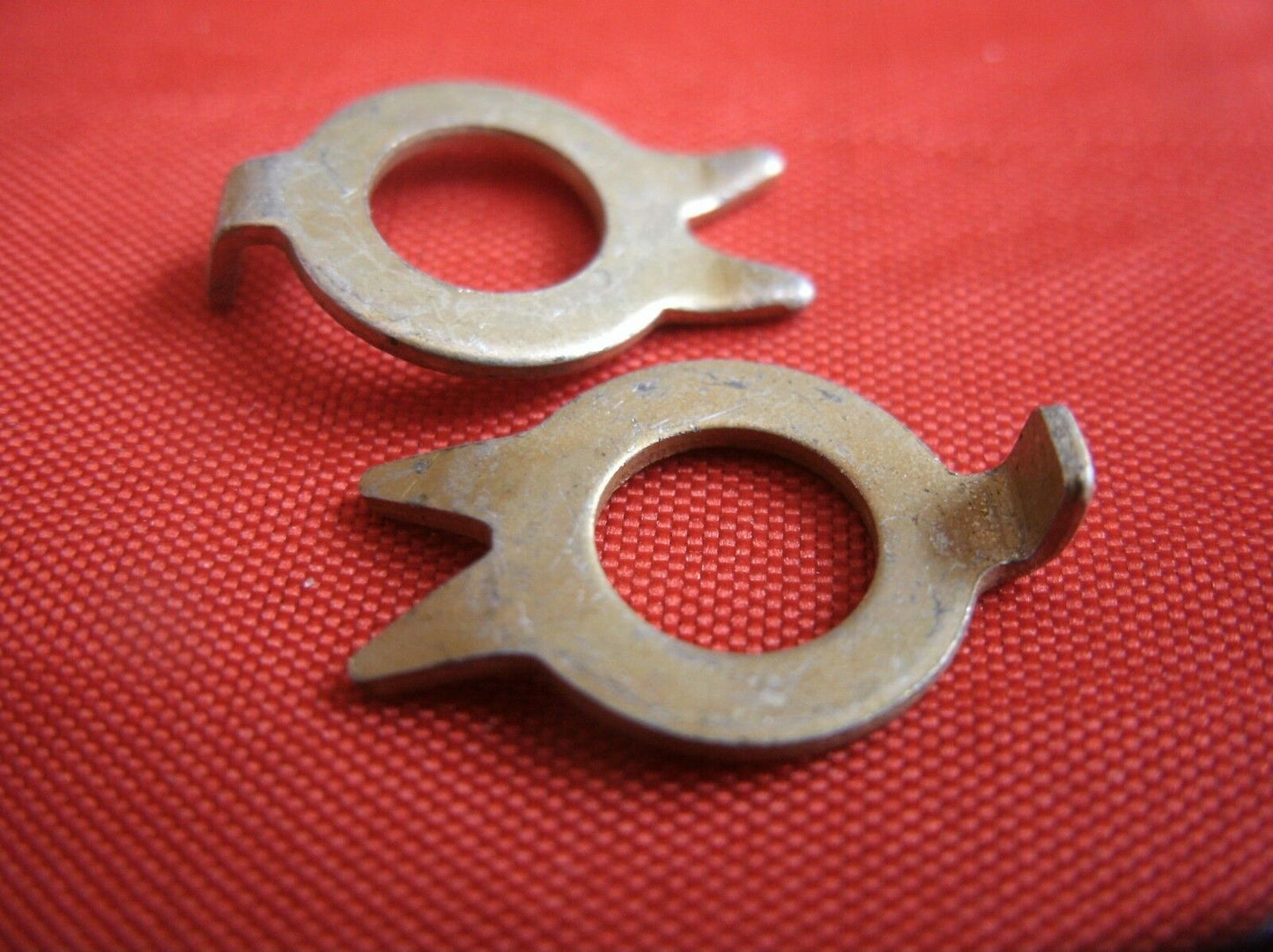 New Rover P4 Flywheel to Crankshaft Lock Tab Two Bolt One Only