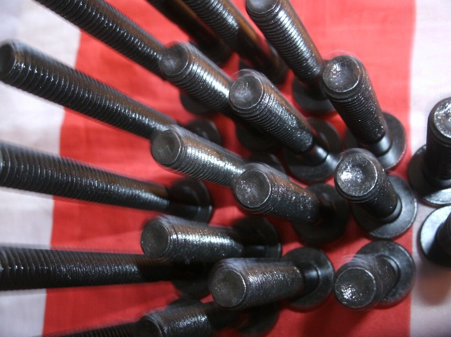 Range Rover V8 One Set 20 Cylinder Head Bolts Centre Two Rows Later Engine's