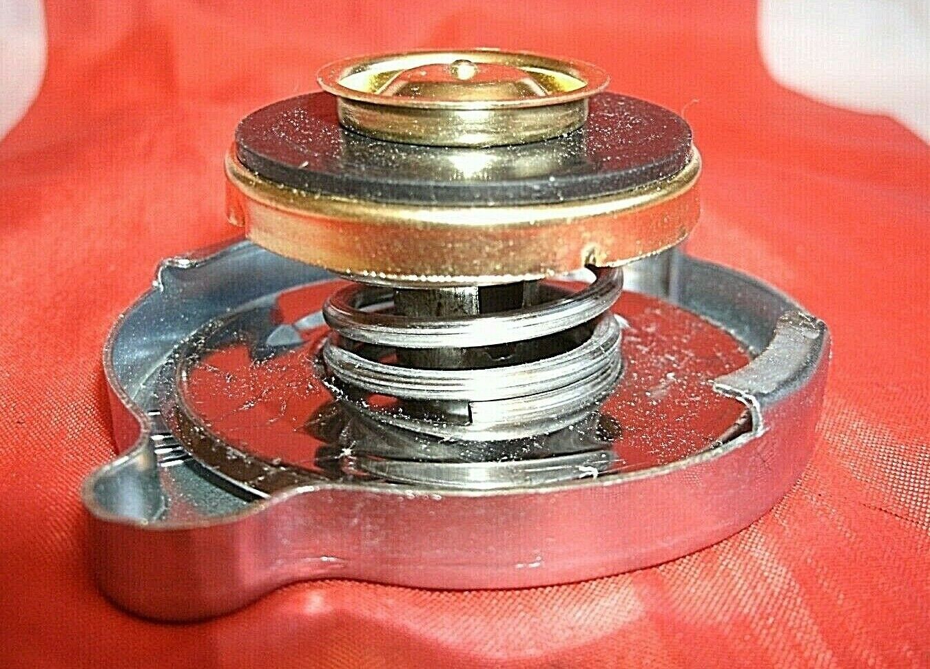 One New Morgan Plus Eight 15 LBS Short Neck Radiator Filler Cap from 1968 on
