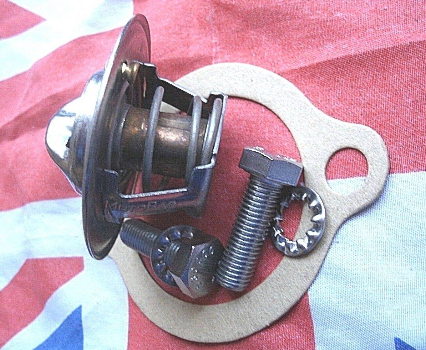 Rover V8 Thermostat & Improved 1/16" Gasket Kit All models & Years Carb & EFI