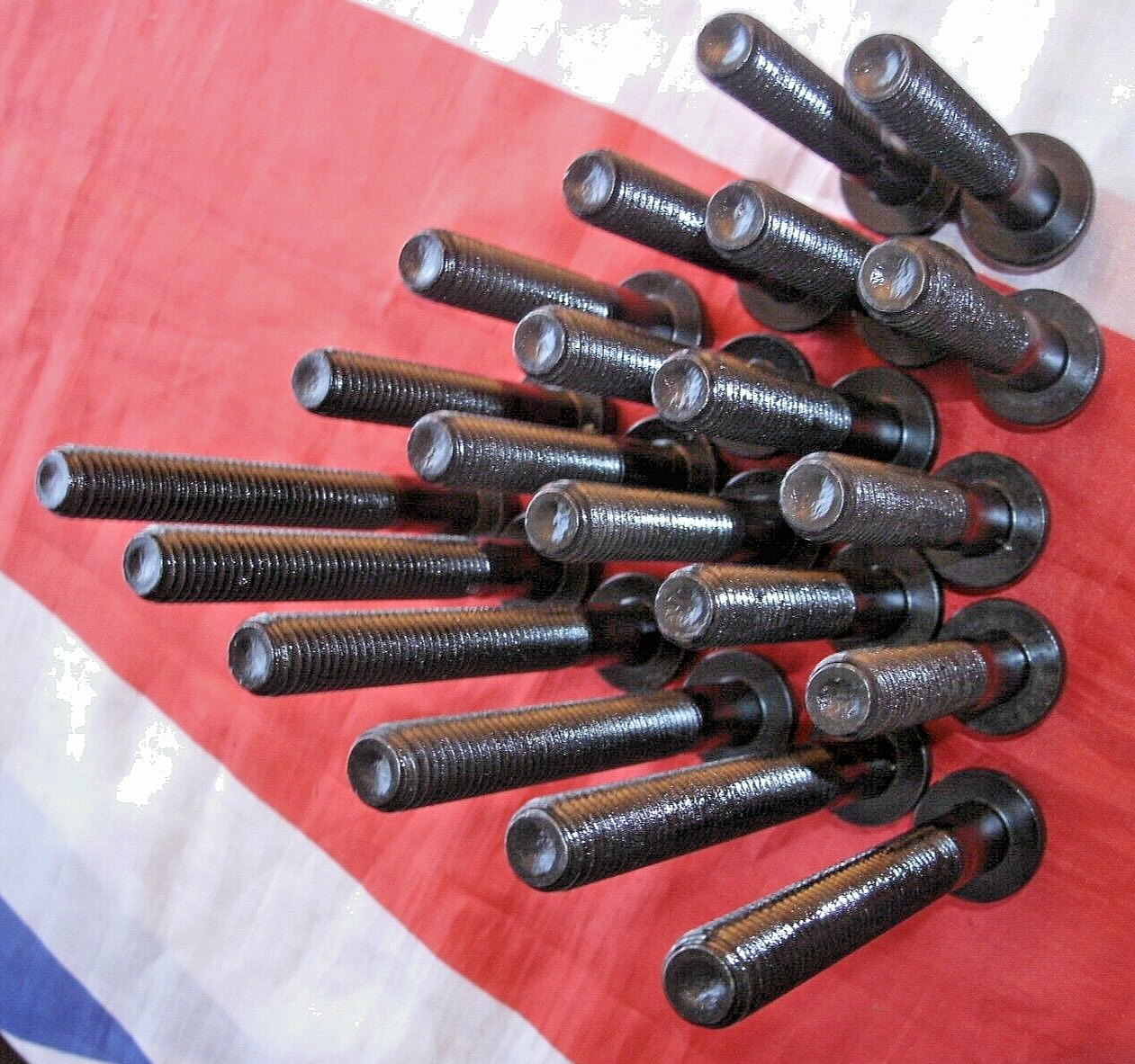 Range Rover V8 One Set 20 Cylinder Head Bolts Centre Two Rows Later Engine's