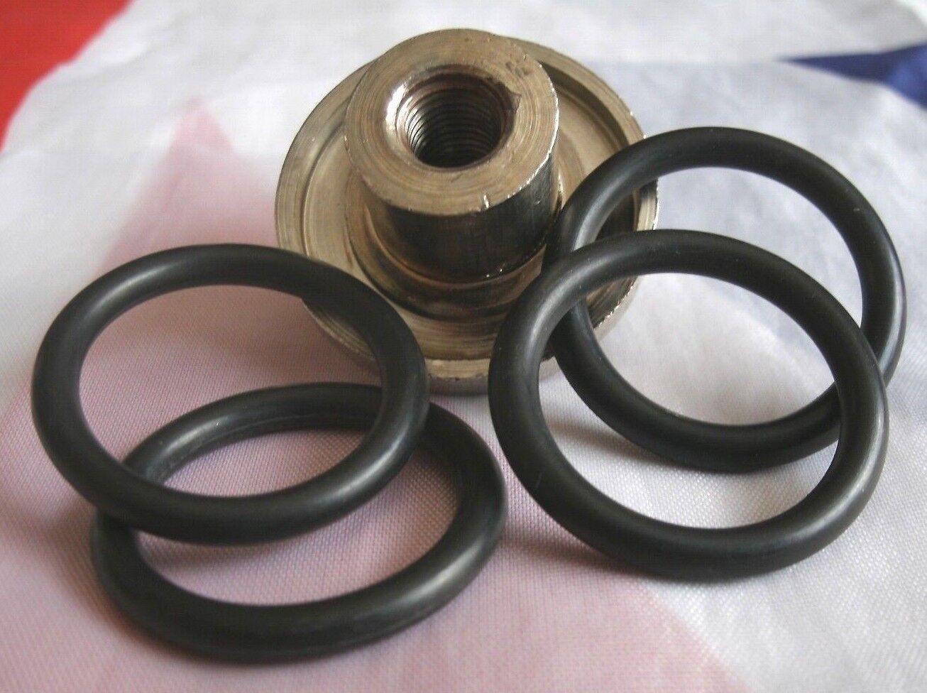 New Rover P5 3 Litre Exhaust Tappet Side Cover Fixing Bolt Rubber O Rings