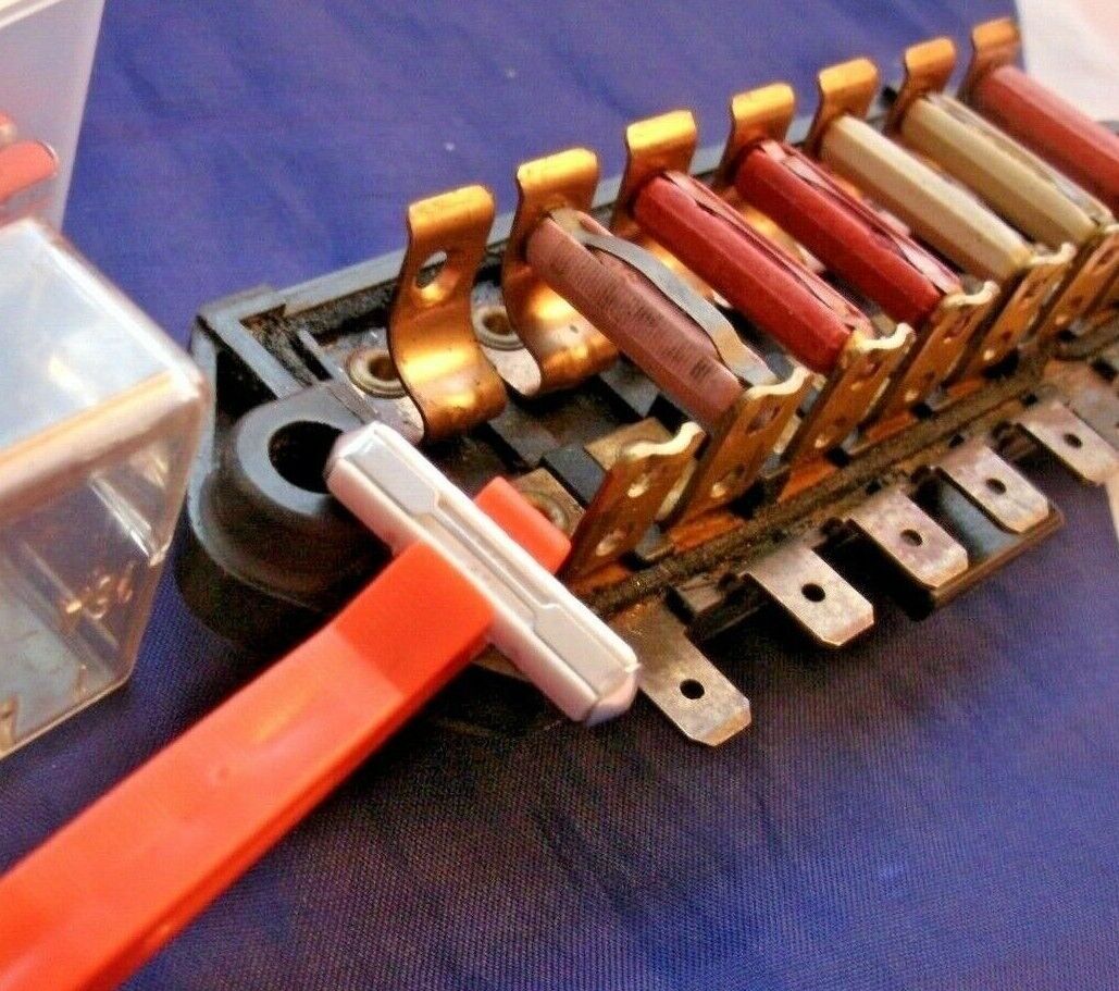 New FORD Escort MK 1 Replacement Continental Ceramics Fuses Set & fitting tool