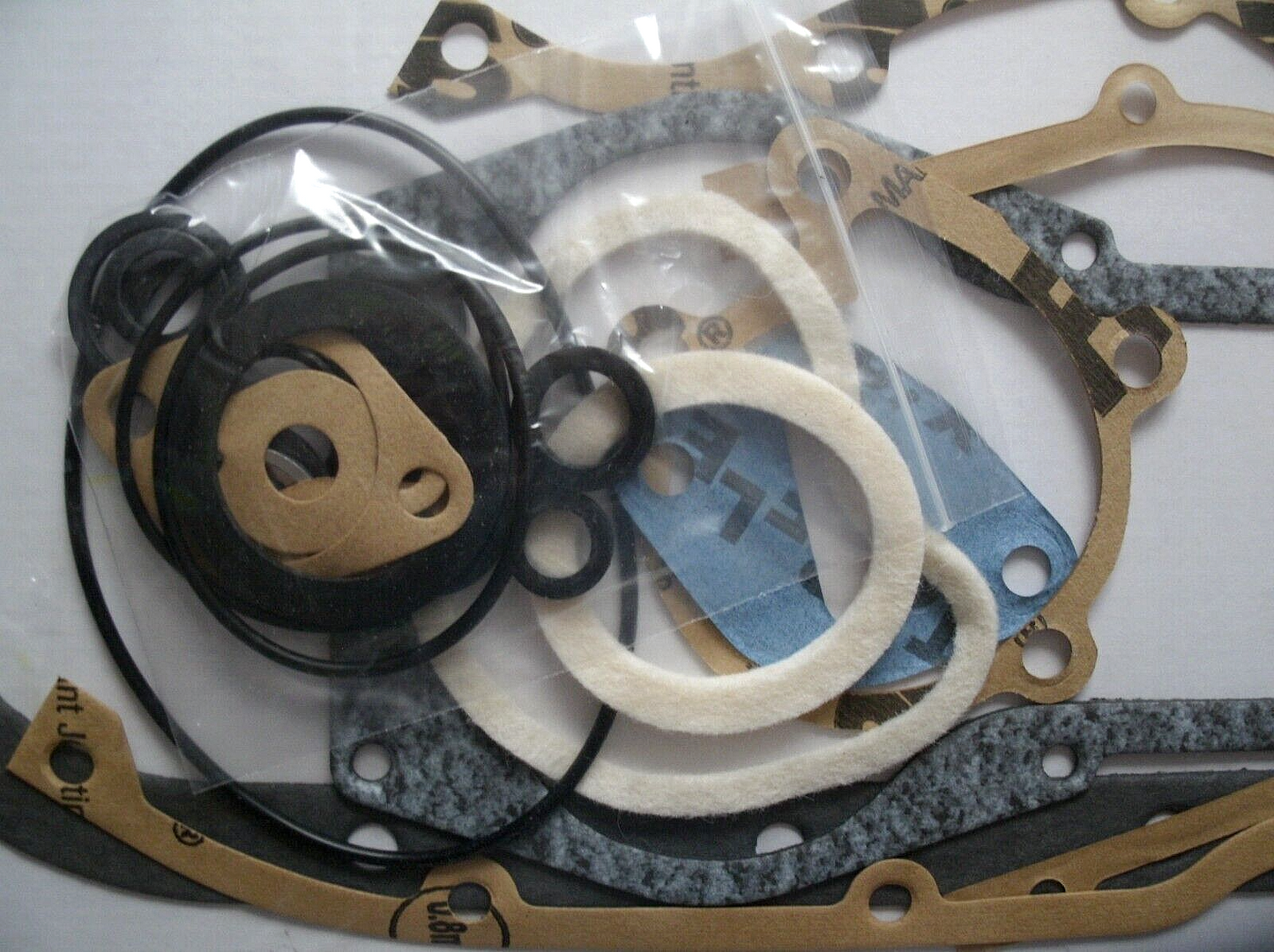 NEW Volvo 1800-2000cc Bottom End Gasket Set AMAZON - P1800 - PV544 1961-1985.