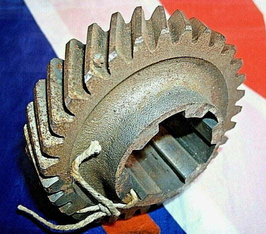 NOS Original Triumph TR6 4 Speed O/Drive Manual Box 3RD Gear Countershaft 140509
