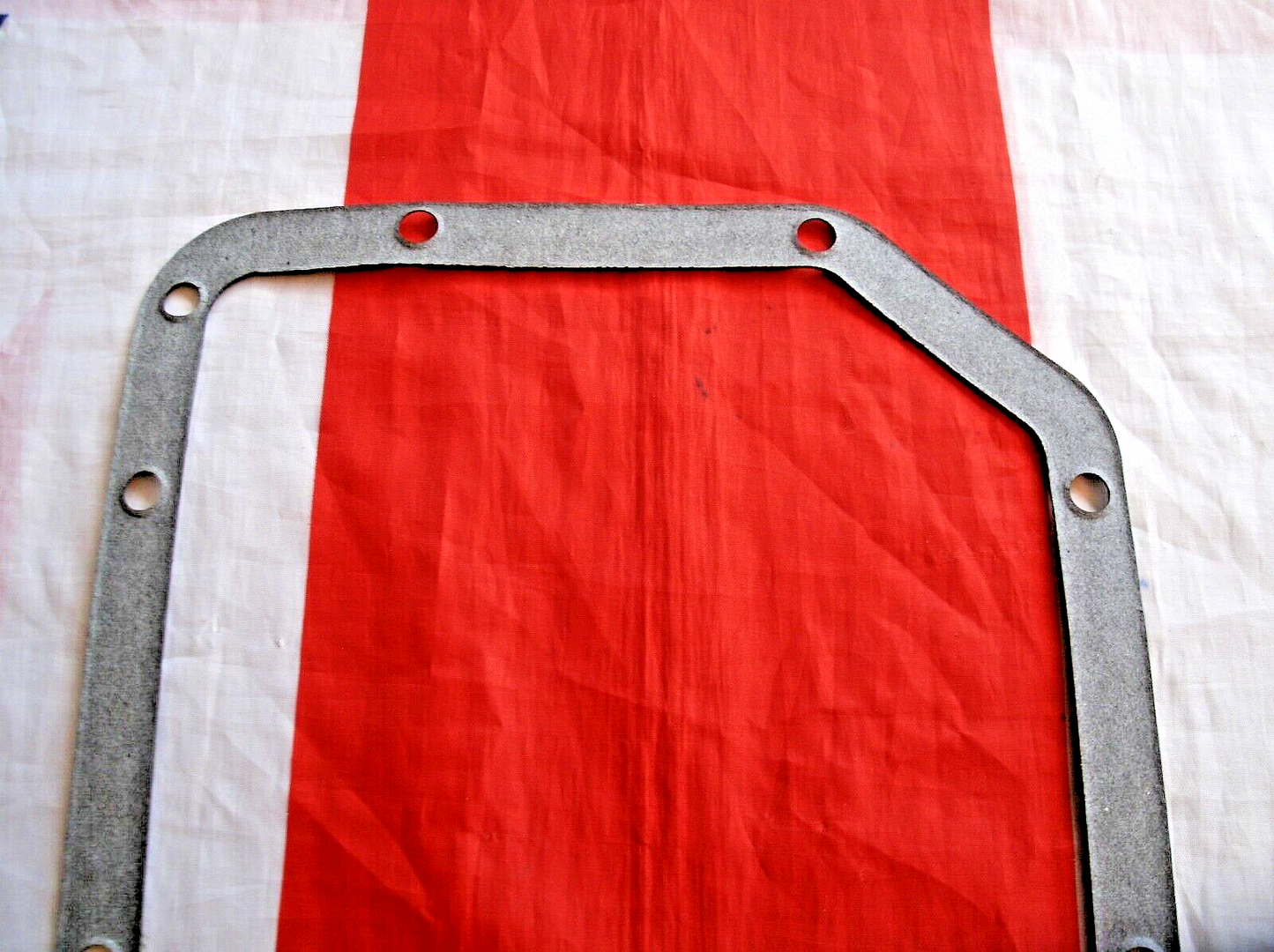 One New Rover V8 GEMs P38 RUBBER Sump Gasket For The 4.0  & 4.6 Liter Engines