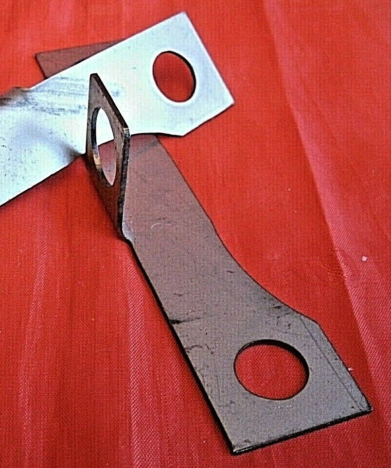 Rover SD1 Front Lower Suspension Steering Arm Lock Tabs Near & Off Side CRC438
