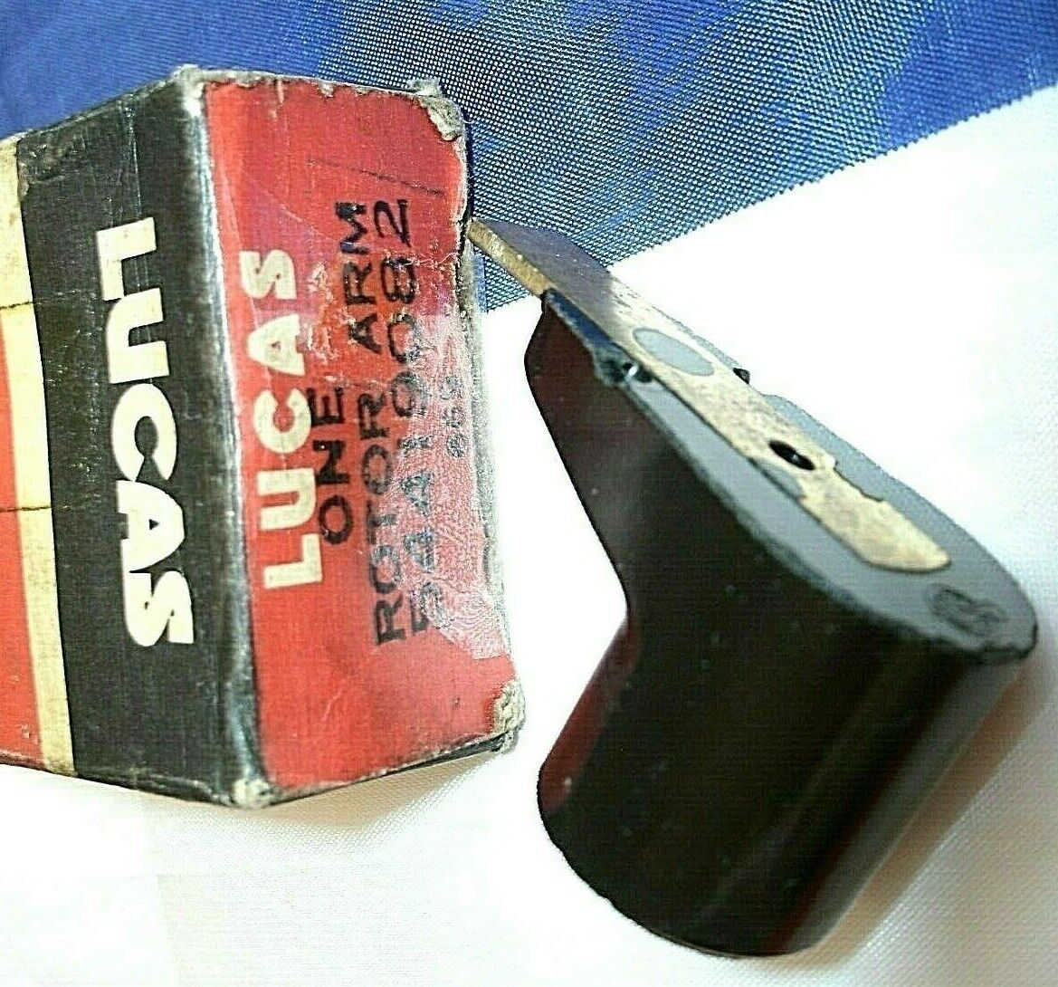 One NOS V8 Rotor Arm Lucas 54419082 Aston Rolls Rover Triumph Stag With O/E Box