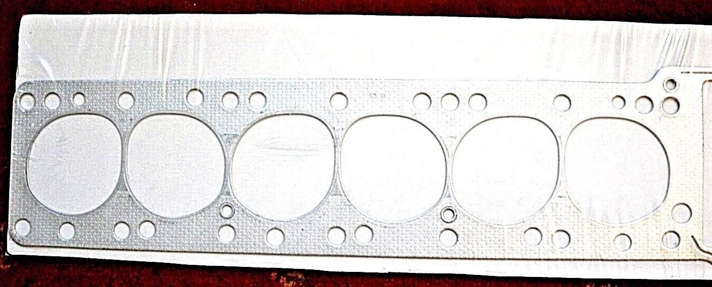1 NOS Rocker cover gasket for the 6 Cylinder 2227 Austin Princess 2200 Six 1972