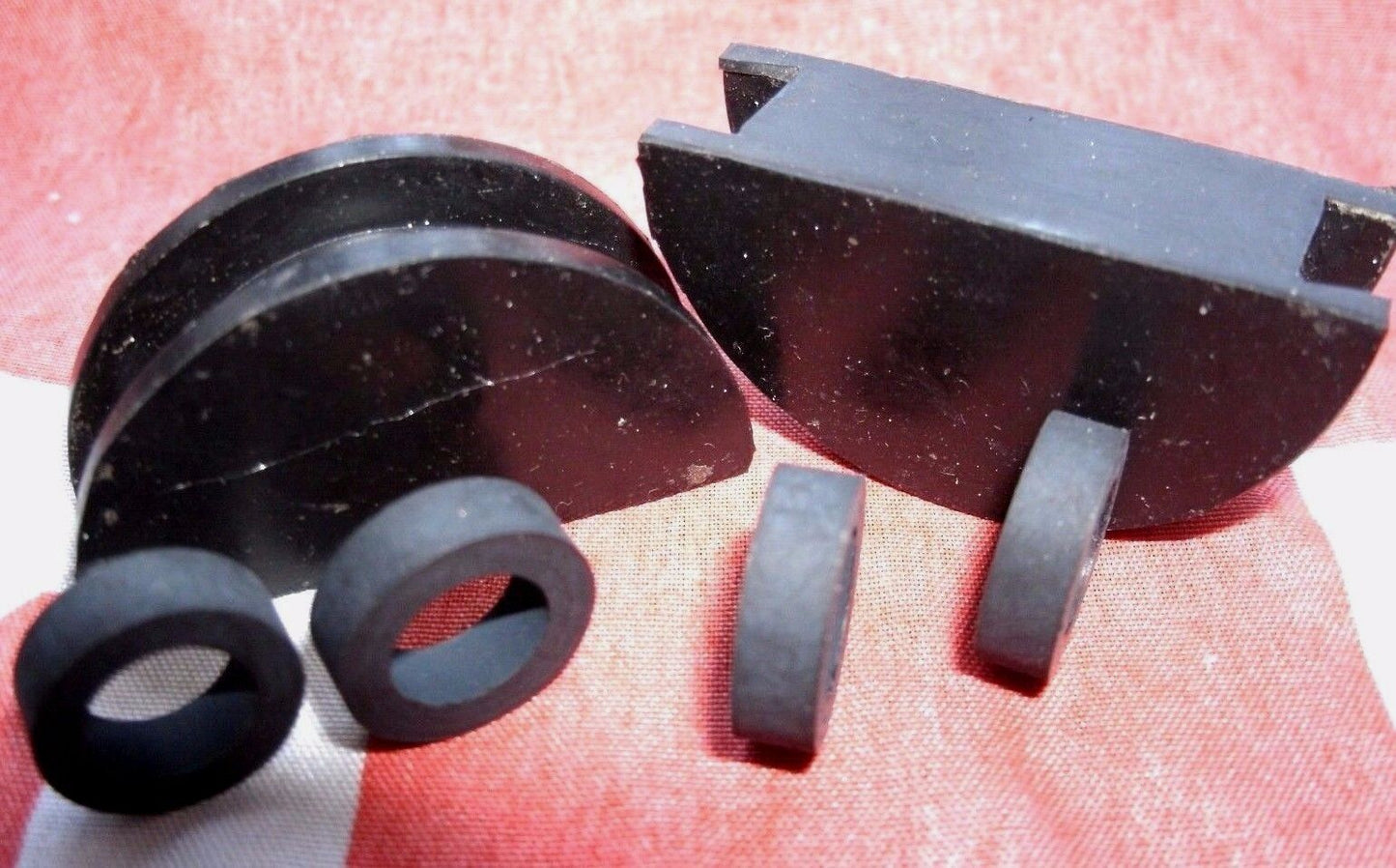 TRIUMPH 1850 DOLOMITE NEW RUBBER ROCKER COVER GASKET With HALF MOON END SEALS
