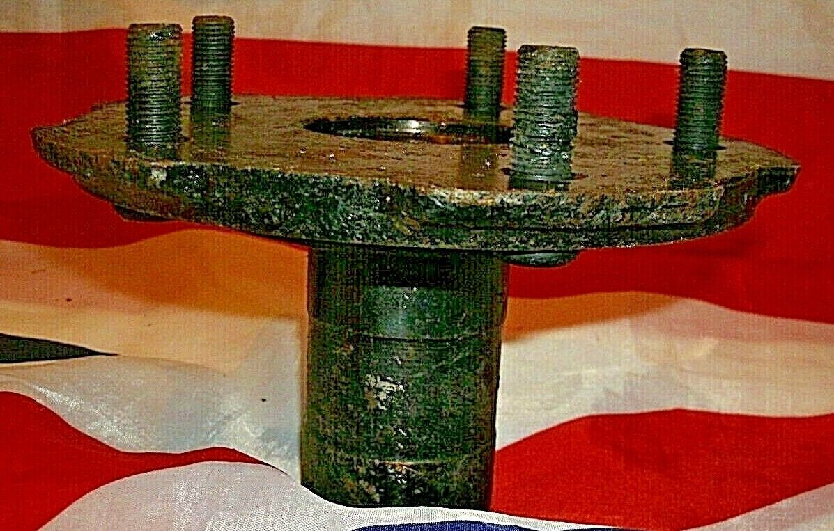 NOS Rover P6 2000 2200 3500 Rear Drive Flange Assemble Inc Set 5 Wheel Studs