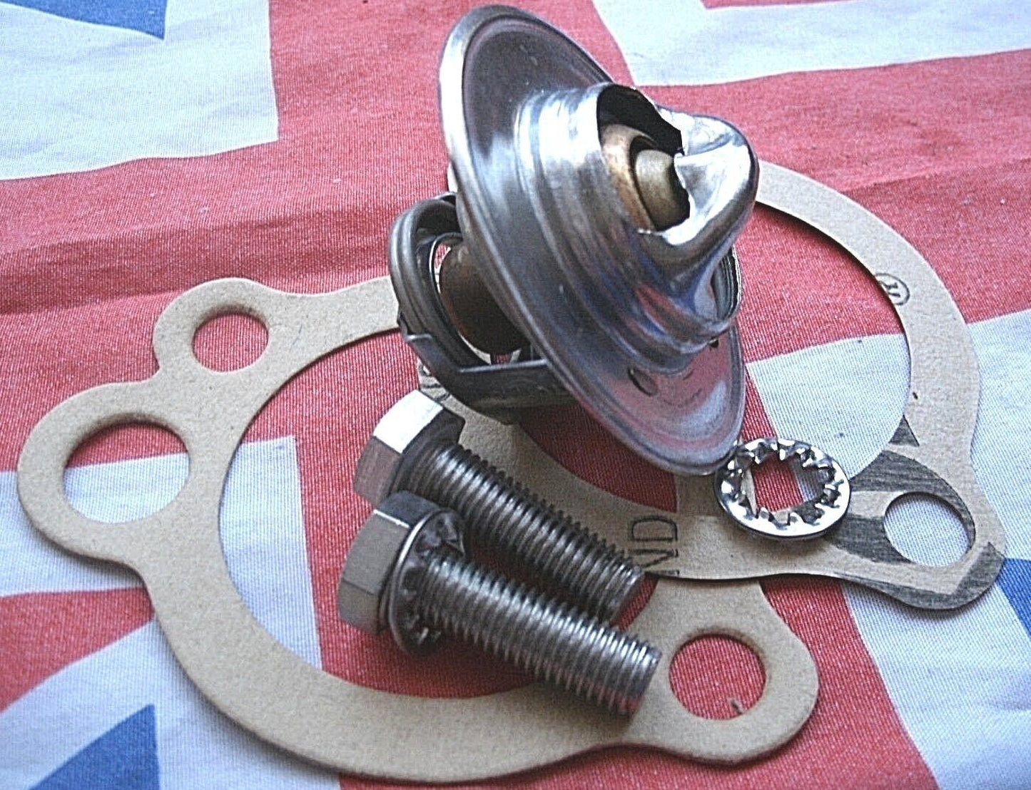 Rover V8 Thermostat & Improved 1/16" Gasket Kit All models & Years Carb & EFI