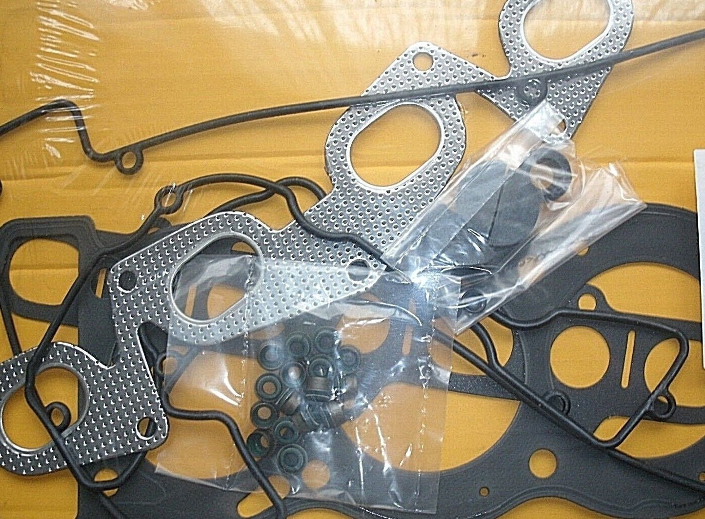 NOS SAAB 900 9000 2.0 Litre 16V Turbo 4 Cylinder Head Gaskets set