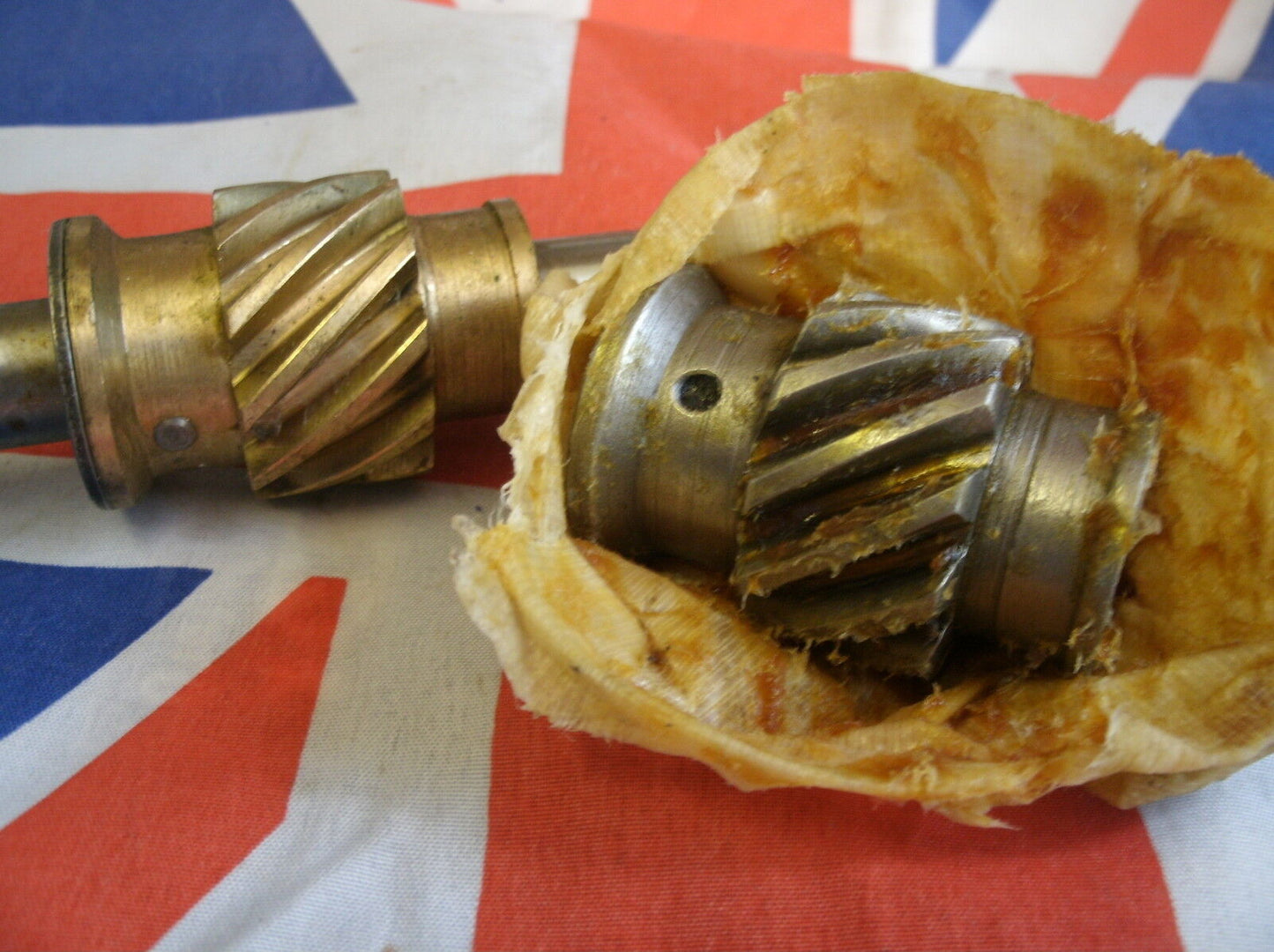 NOS Land Rover P3 P4 P5 1948 to 1977. 4 & 6 cylinder oil pump drive gear NEW.