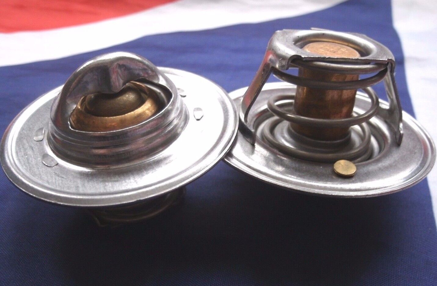 ROVER SD1 V8 ALL MODELS 1976 to 1986 THERMOSTAT & GASKET SET LAST ONLY