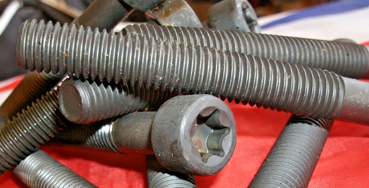 One New Set Of Ten Course FORD Pinto Cylinder Head Bolts 1.6 1.8 & 2.0 Models.