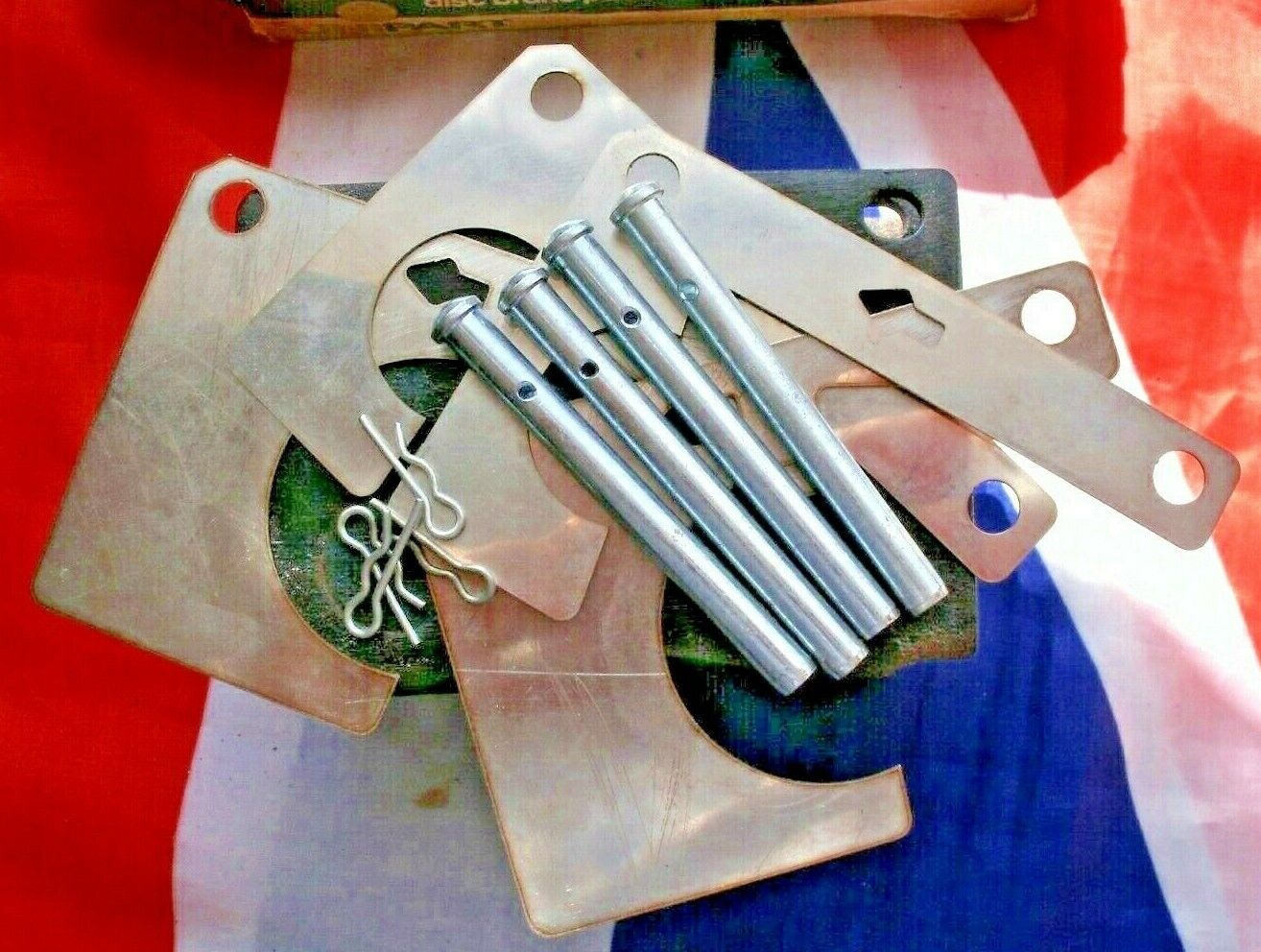 NEW MORRIS -WOLSELEY 1800 MK2 S 1798cc PAD PIN & ANTI RATTLE SHIMS KIT 1968 - on