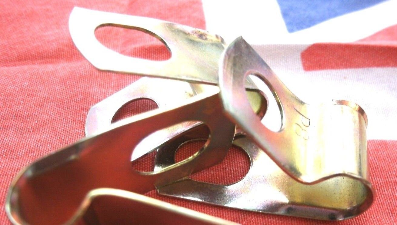 NEW PAIR Of 3/8" Bright Zinc Plated Steel P Clips Clamp Cable Fixing Wire