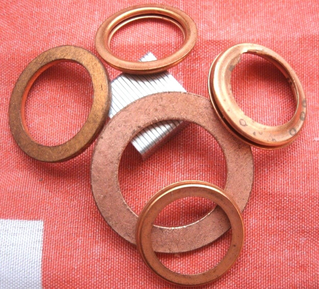 NEW ROVER SD1 V8 3.5 1976 to 1986 OIL PUMP RE LEAF VALVE SEAL WASHER